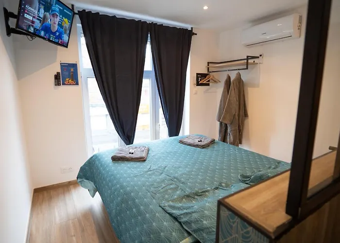 Capsule Luna Park - Jacuzzi - Sauna - Jeux & Arcades - Billard - Netflix & Home Cinema -