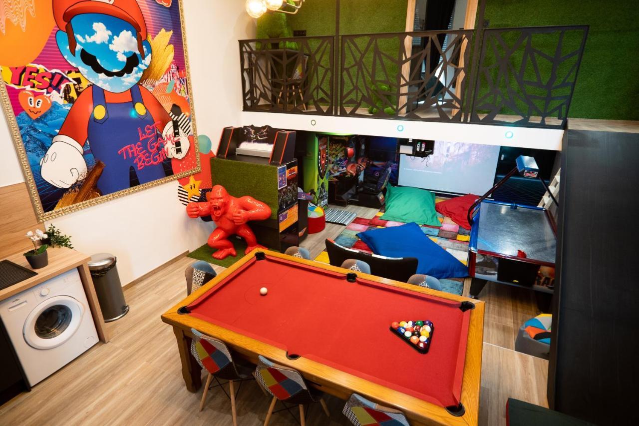 Capsule Luna Park - Jacuzzi - Sauna - Jeux & Arcades - Billard - Netflix & Cinema - Apartamento