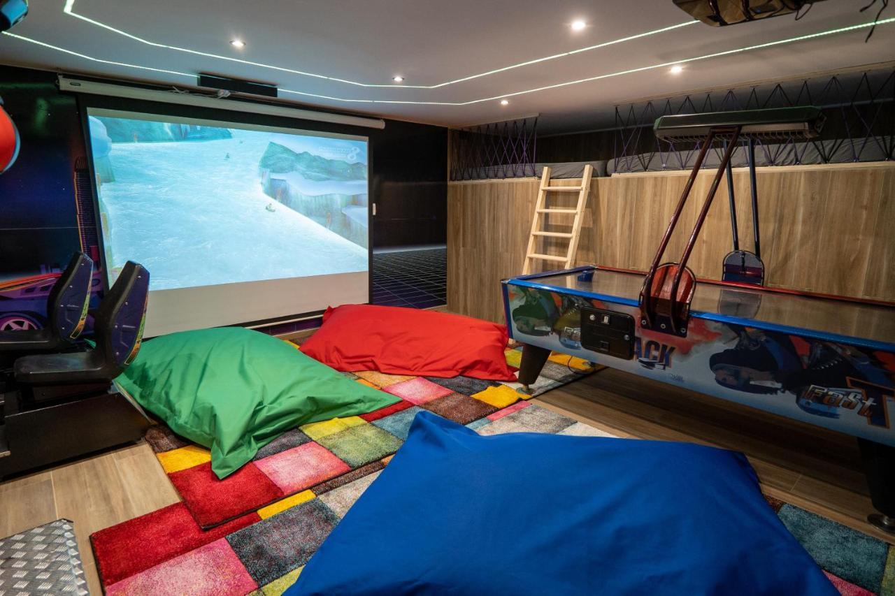Apartamento Capsule Luna Park - Jacuzzi - Sauna - Jeux & Arcades - Billard - Netflix & Cinema - Valenciennes